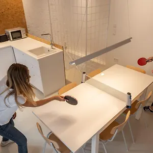 https://youngster-49sqm-3room-maisonette-apt-near-center.find-berlin-hotels.com
